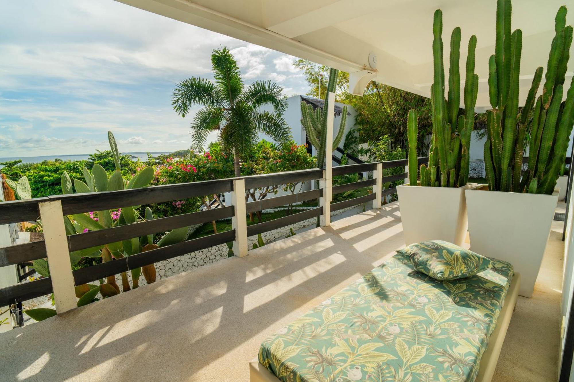 Blanco Beach Resort Malapascua Экстерьер фото