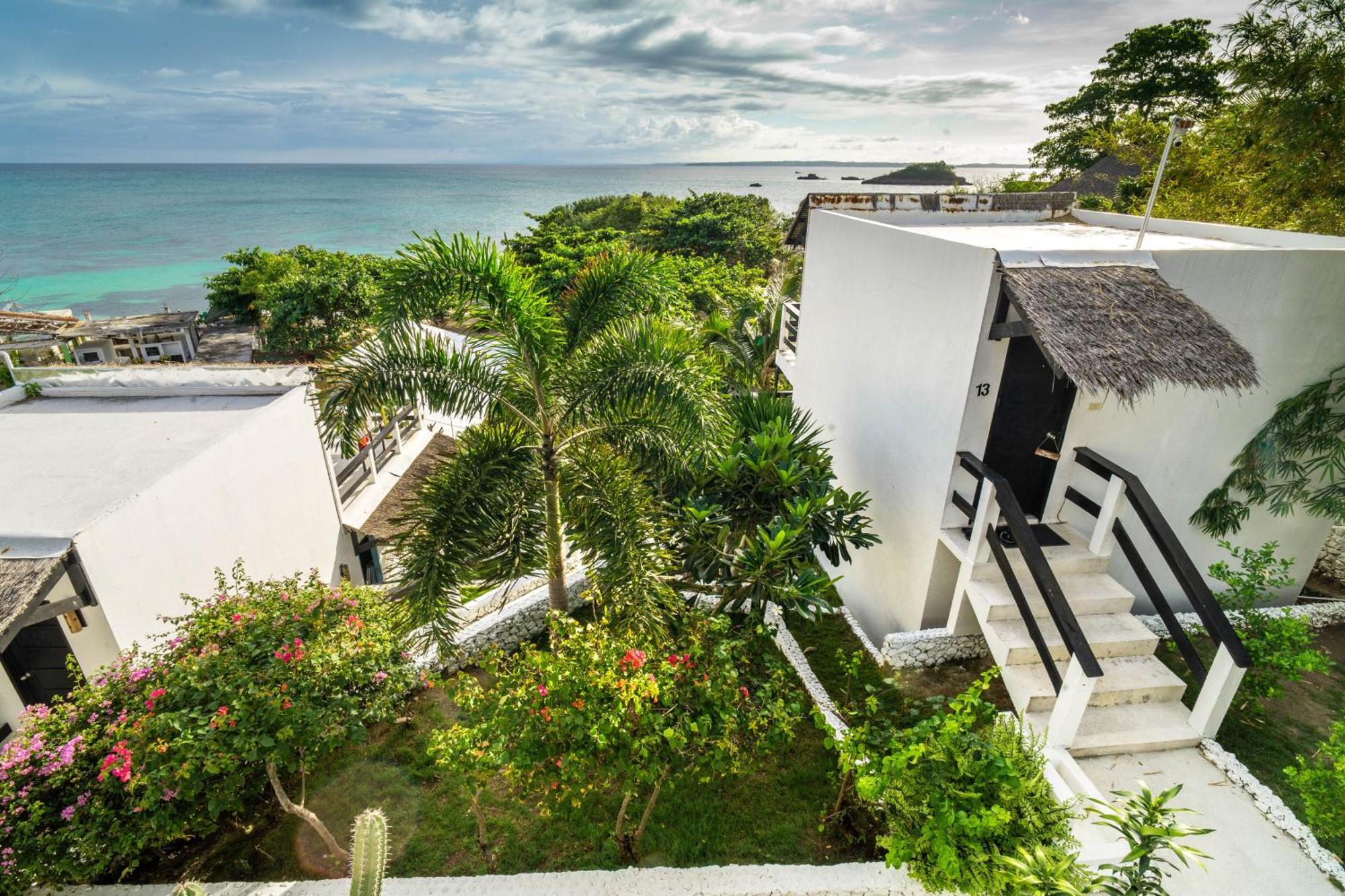 Blanco Beach Resort Malapascua Экстерьер фото