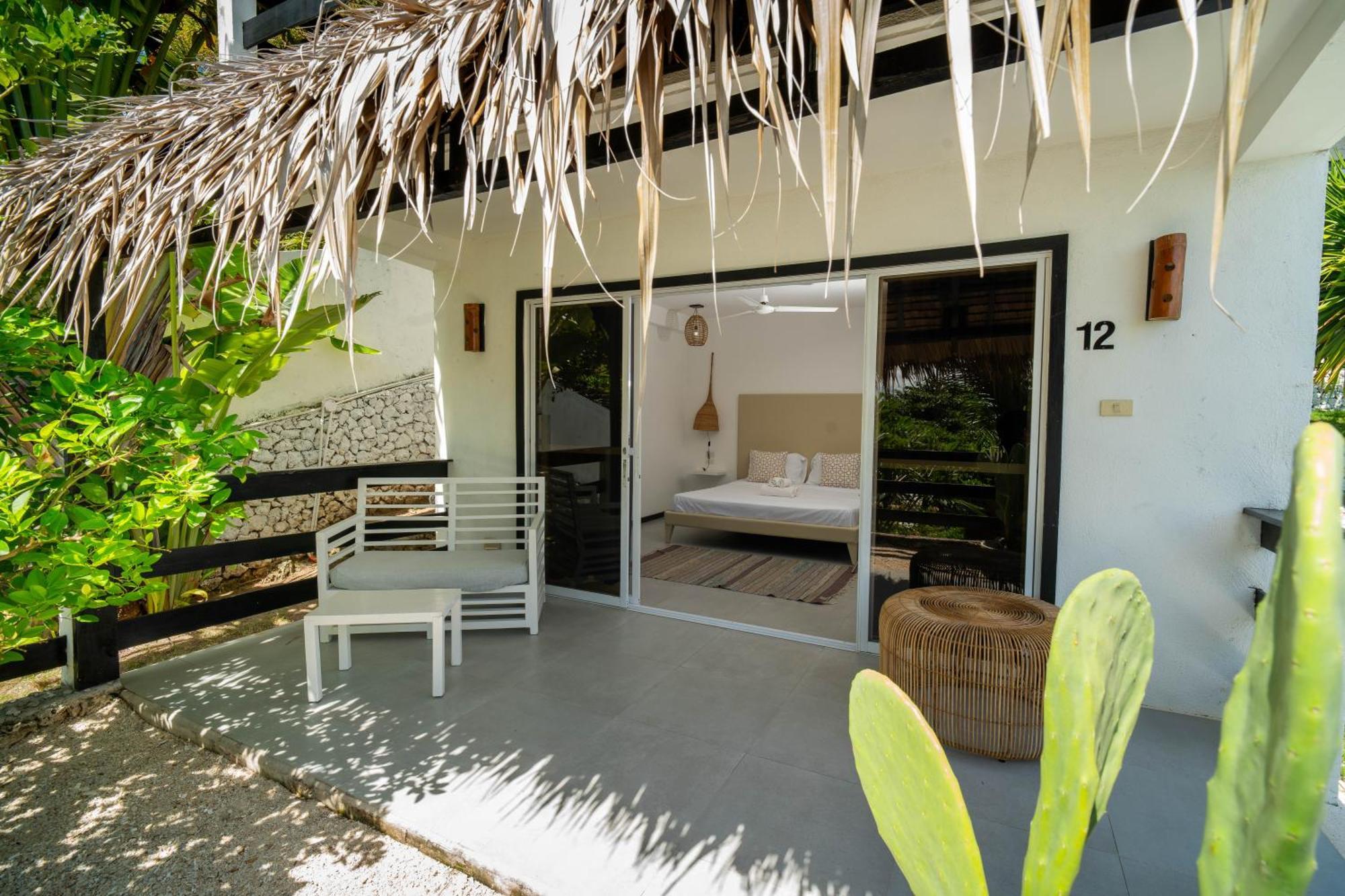 Blanco Beach Resort Malapascua Экстерьер фото