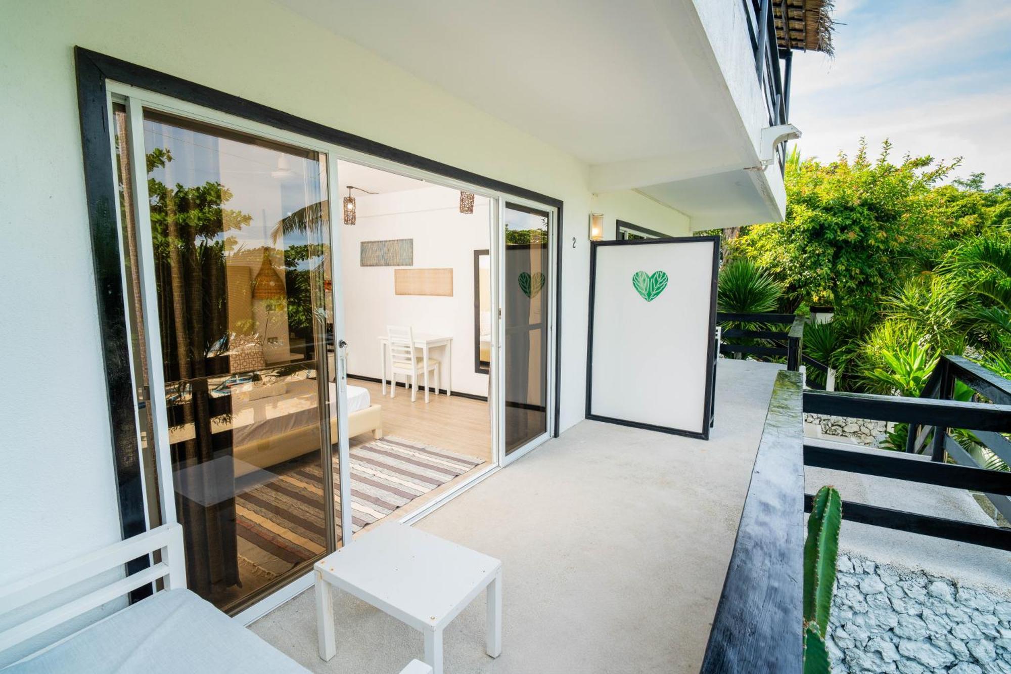 Blanco Beach Resort Malapascua Экстерьер фото